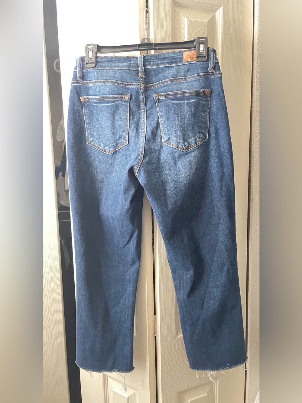 Judy Blue Dark Indigo Cropped Frayed Hem Jeans - Picture 3 of 5